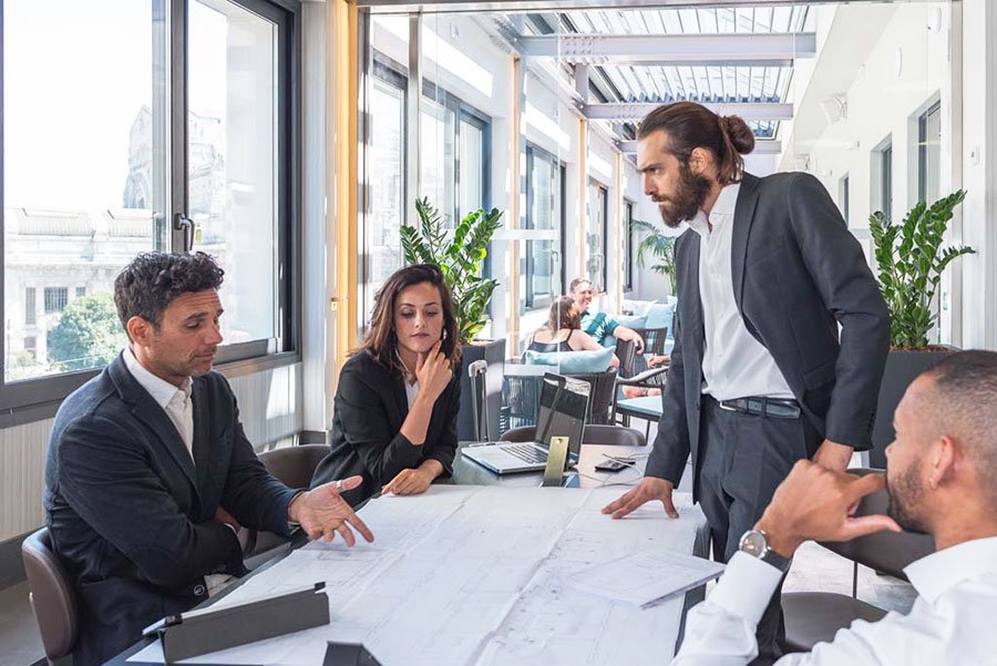 iq-hotels-milano-LiQuido_Bar_day_Business-Corner_People_DS